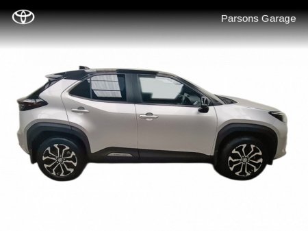 2022 Toyota Yaris Cross CR CROSS LUNA SPORT 4DR AUTO €27,995