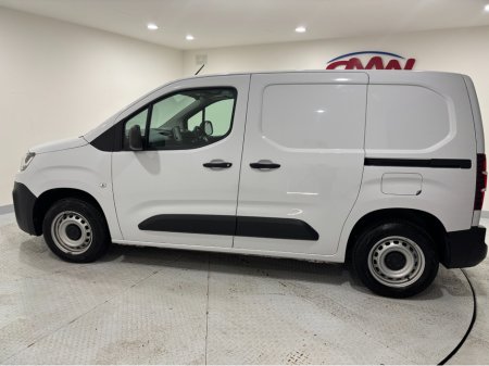 2024 Citroen Berlingo LX BLUEHDI 100 MWB 650KG**€17995 PLUS VAT**SAME DAY FINANCE ARRANGED** €17,995