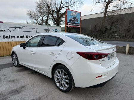 2016 Mazda Mazda3 2.2 D 150PS PLATINUM BL I 4 4DR €8,999 thumbnail