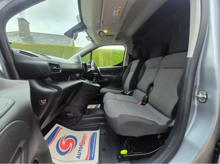 2022 Citroen Berlingo ENT BLUEHDI 100 MWB 6 650KG MY22 €16,250 thumbnail