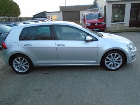 2015 Volkswagen Golf 152/HIGHLINE 1.6 TDI 110-BHP 5SP/CAMERA/FOGS/PRIVACY GLASS/PARKING SENSORS/FINANCE/CARD PAYMENTS & WARRANTY AVAILABLE/AUTO LIGHTS AND WIPERS/LOW-TAX€180 €12,550