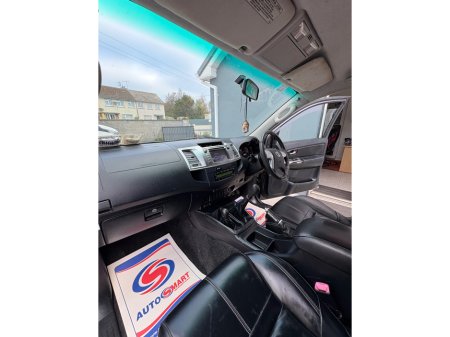 2014 Toyota Hilux 3.0 D-4D INVINCIBLE D/C 4 4DR 2.8D4D GR SPORT 4WD A €18,450 thumbnail
