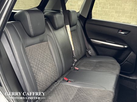 2020 Suzuki Vitara SZ5 1.4 Petrol Hybrid Manual - High Spec €18,450 thumbnail