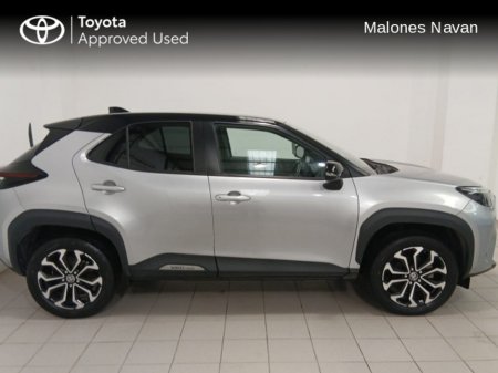 2022 Toyota Yaris YARIS CROSS LUNA/SPORT €26,950