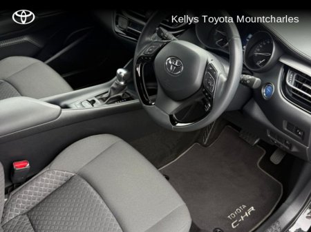 2023 Toyota C-HR C-HR HYBRID LUNA €29,500