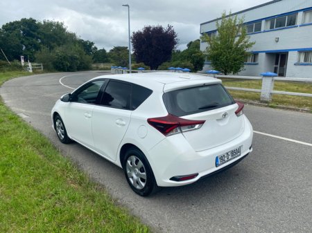2019 Toyota Auris 1.4 D-4D TERRA 4DR €11,950 thumbnail