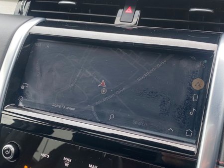 2022 Land Rover Discovery Sport P300e HSE R-Dynamic Auto (PHEV) €41,900 thumbnail