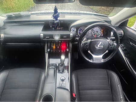 2014 Lexus IS 300 h 300 H SE AUTO 2.5 HYBRID €9,899 thumbnail