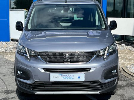2023 Peugeot Rifter Wheelchair Accessible SWB manual €23,500