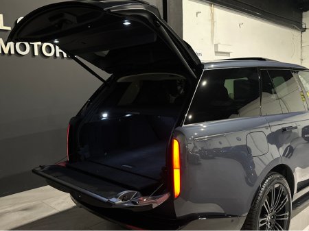 2025 Land Rover Range Rover P460 E-HYBRID HIGH SPEC NEW €149,950 thumbnail
