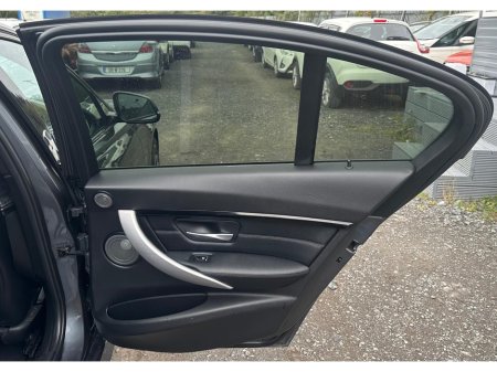 2017 BMW 3 Series 330E M SPORT 4DR AUTO €17,995 thumbnail
