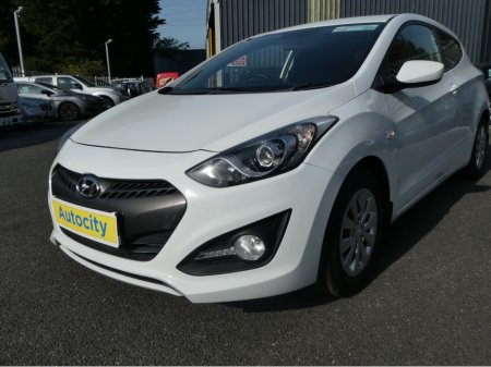 2015 Hyundai i30 DOE 07/26 €5,900