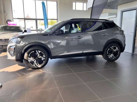 2025 Peugeot 2008 Electric 156bhp (54 kWh) Allure €36,100