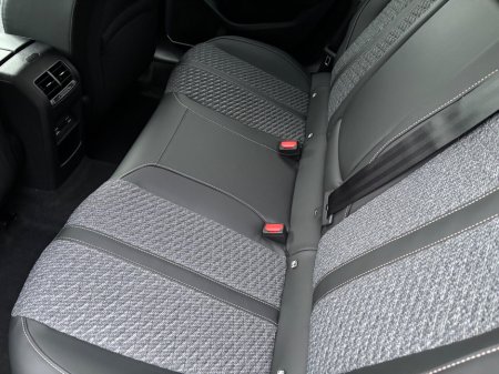 2026 Peugeot 308 Allure 1.2 PureTech Hybrid 136 e-DCS6 €38,695 thumbnail