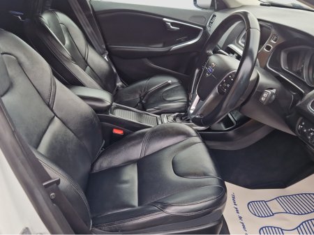 2015 Volvo V40 2015 T4 1.6 AUTOMATIC €12,495 thumbnail