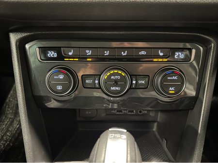 2018 Volkswagen Tiguan (182) HIGHLINE 2.0TDI DSG 4 MOTION  FULL LEATHER LOW KMS VW/AUDI €27,950 thumbnail