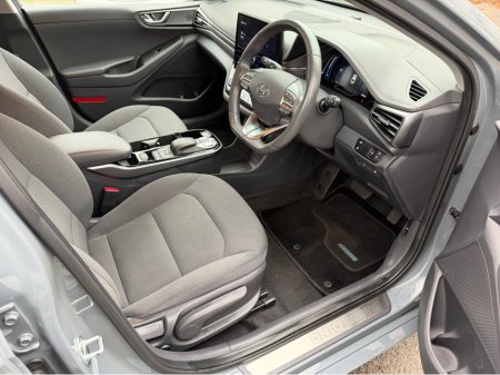 2022 Hyundai Ioniq PREMIUM EV//LOW MILEAGE//HYUNDAI SERVICE HISTORY//SIMI AND AA DEALER €15,900 thumbnail