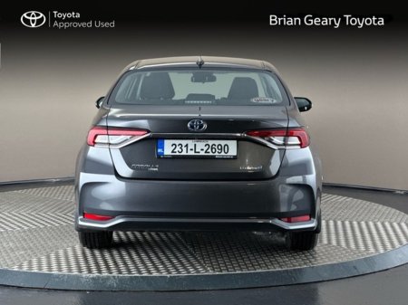2023 Toyota Corolla LUNA SALOON AUTO Hybrid €27,950