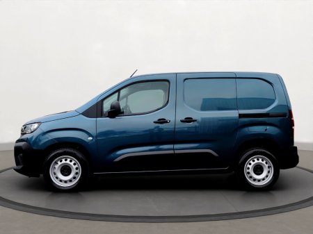 2025 Peugeot Partner  €23,500