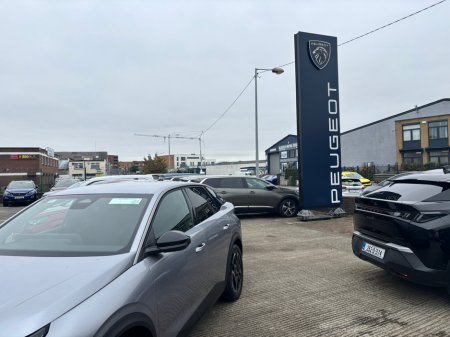 2025 Peugeot 3008  €40,950