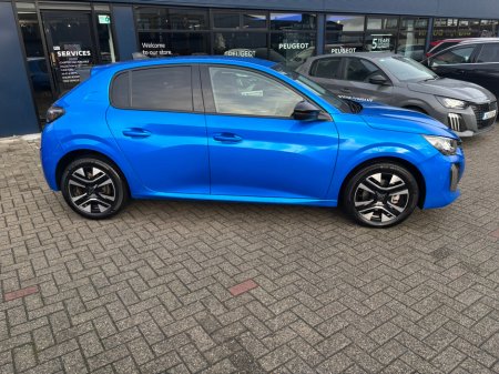 2025 Peugeot 208  €26,950