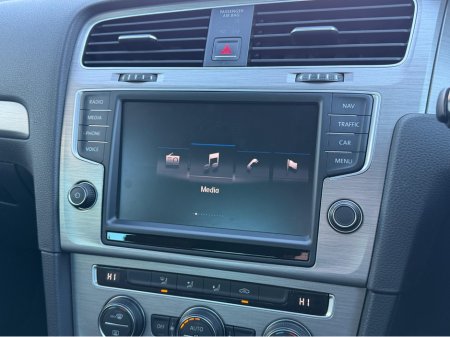 2017 Volkswagen Golf 1.2 TSI COMFORTLINE AUTO €17,450 thumbnail