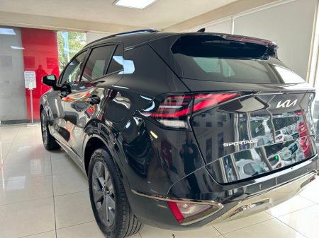 2026 Kia Sportage HEV Automatic €48,595 thumbnail