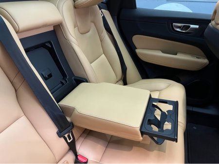 2024 Volvo XC60 €54950! 2024 VOLVO XC60 T6 RECHARGE ULTIMATE AWD  / CRUISE CONTROL / 360° PARKING CAMERA / ELECTRIC MEMORY & HEATED SEATS / REAR HEATED SEATS / PANORAMIC SUNROOF / HEATED STEERING WHEEL €54,950 thumbnail