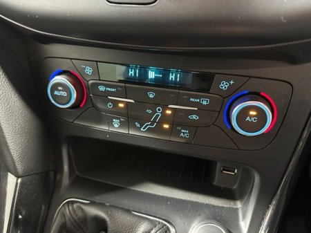 2017 Ford Focus Zetec 1.5 Tdci 171 €13,800 thumbnail