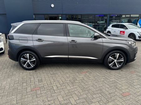 2018 Peugeot 5008  €21,950