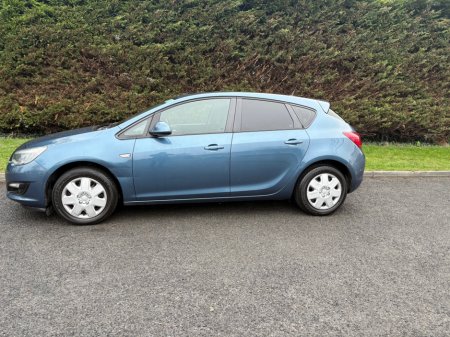 2013 Opel Astra 1.3 CDTI ECOFLEX DESIGN 95PS 5DR €3,950 thumbnail