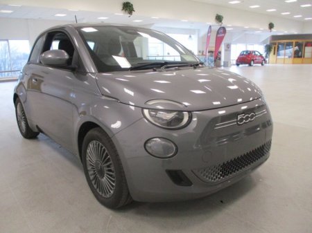 2025 Fiat 500e  €26,145