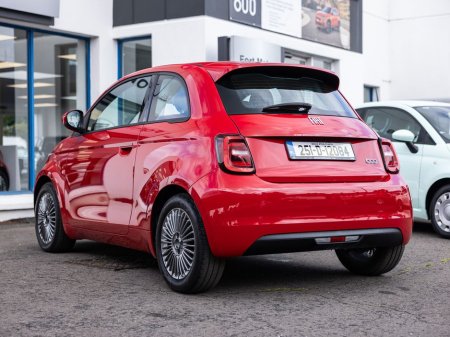 2025 Fiat 500e Icon, 42KWH, 320Kilometre Range , €22,850 thumbnail