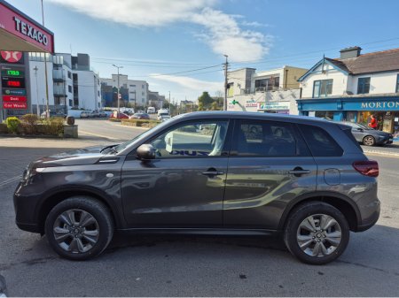 2025 Suzuki Vitara Motion €34,000