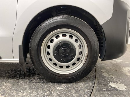 2024 Fiat Scudo SCUDO 1.5 L2 100BHP TECNICO 4DR €21,134 thumbnail