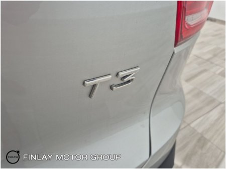 2019 Volvo XC40 T3 (163hp) Momentum 1 year warranty €26,950 thumbnail