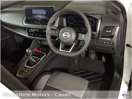 2025 Nissan Qashqai 1.3 PET MILD HYBRID SV PREMIUM €39,950 thumbnail