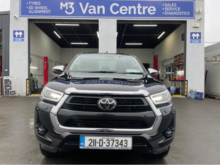 2021 Toyota Hilux 2021 TOYOTA HILUX 2.4 D-4D INVINCIBLE 4WD CREW CAB €28,950 thumbnail
