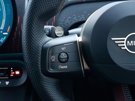 2025 MINI Countryman Cooper Classic thumbnail