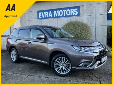 2020 Mitsubishi Outlander G 4WD AUTOMATIC HYBRID PHEV 2.4 PETROL //HIGH SPEC//HEATED SEATS AND STEERING WHEEL//HALF LEATHER ELECTRIC SEATS//ADAPTIVE CRUISE CONTROL//