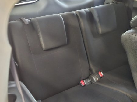 2016 Mitsubishi Outlander 2.2 DI-D 150PS 6MT 4WD 7-Seater Intense thumbnail