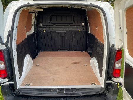 2019 Peugeot Partner ACTIVE PLUS 1.6 BLUEHD BLUEHDI 75 650 €11,750 thumbnail