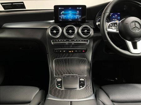 2022 Mercedes-Benz GLC Class 220d 4Matic - Reversing Camera - Climate Control - Heated Seats - Auto Lights/Wipers - €55,950 or €56,900 with Supagard Vehicle Protection & GAP Insurance €53,950 thumbnail