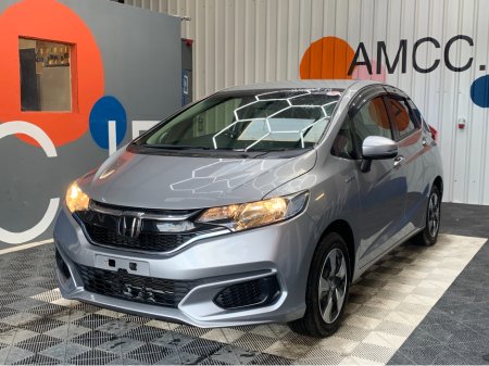 2019 Honda Fit 1.5 HYBRID AUTOMATIC / 69k KMs / Adaptive Cruise Control €14,950