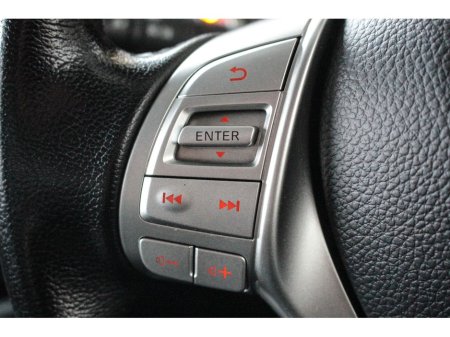 2021 Nissan Navara TEKNA 2.3DCi AUTOMATIC €32,899 thumbnail