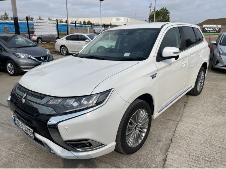 2019 Mitsubishi Outlander (Very Low Km's) HYBRID 2.4 PHEV AUTOMATIC 5DR MODEL  www.bolandscarcentre.ie €23,900