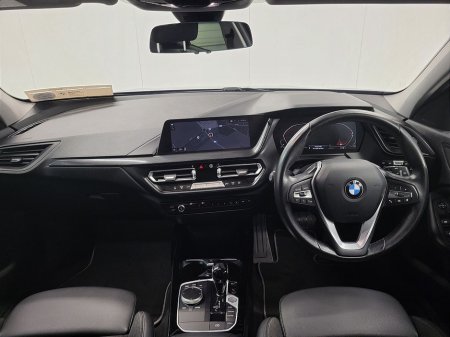 2022 BMW 1 Series 118i Sport €27,975