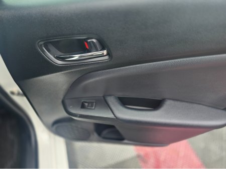 2020 Toyota Prius DAA-ZVW51 5DR AUTO €19,950 thumbnail