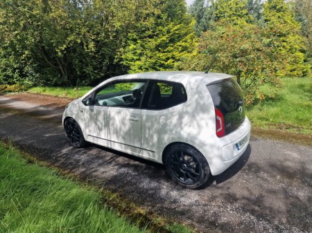 2014 Volkswagen up! 3DR AUTO .. HIGH-SPEC €7,499