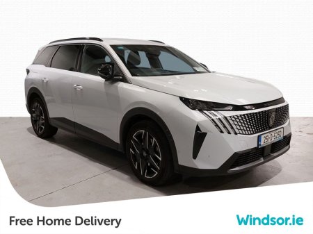 2025 Peugeot 5008 1.2 Hybrid 136bhp E-DCS6 Allure €47,995